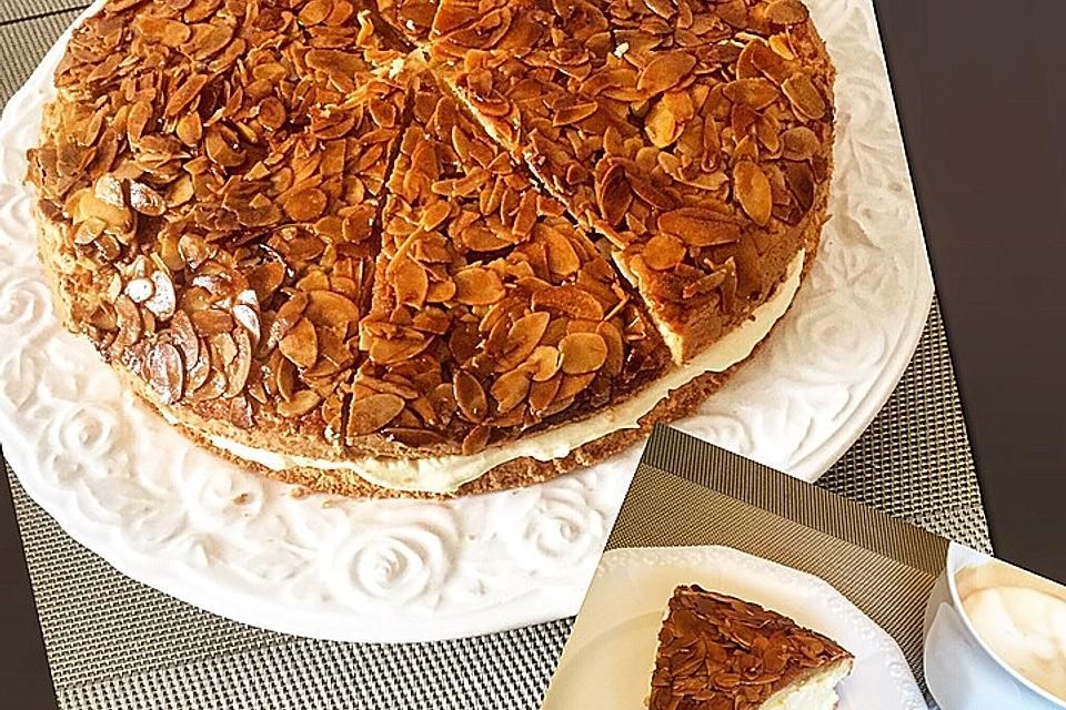 Bienenstich Torte | Rund um die Biene