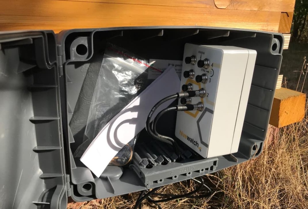 HiveWatch Wetterschutzbox für Funkstation von FPGA Company GmbH